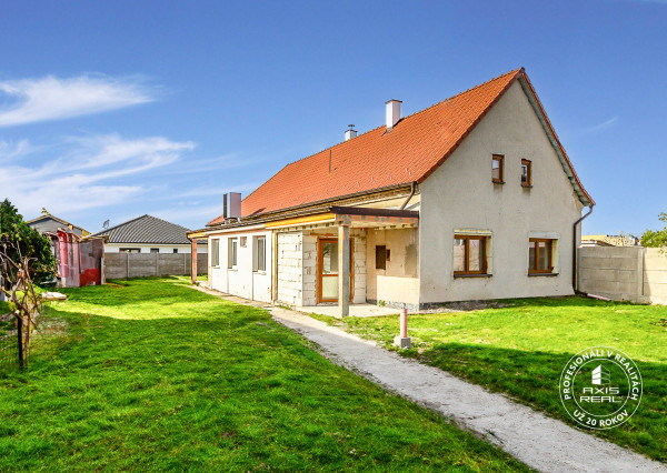  3-bedroom family house with a nice plot of land, Horný Bar
