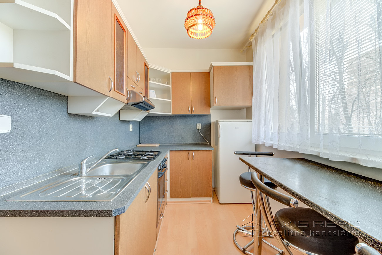 REZERVOVANÉ:: 2-izbový byt, BA V. Petržalka, Poloreckého ulica