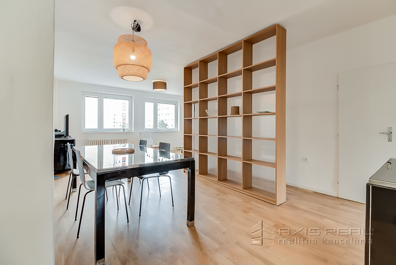 3-izb. byt, VÝŤAH, LODŽIA, ZARIADENÝ, BA III. Nové Mesto