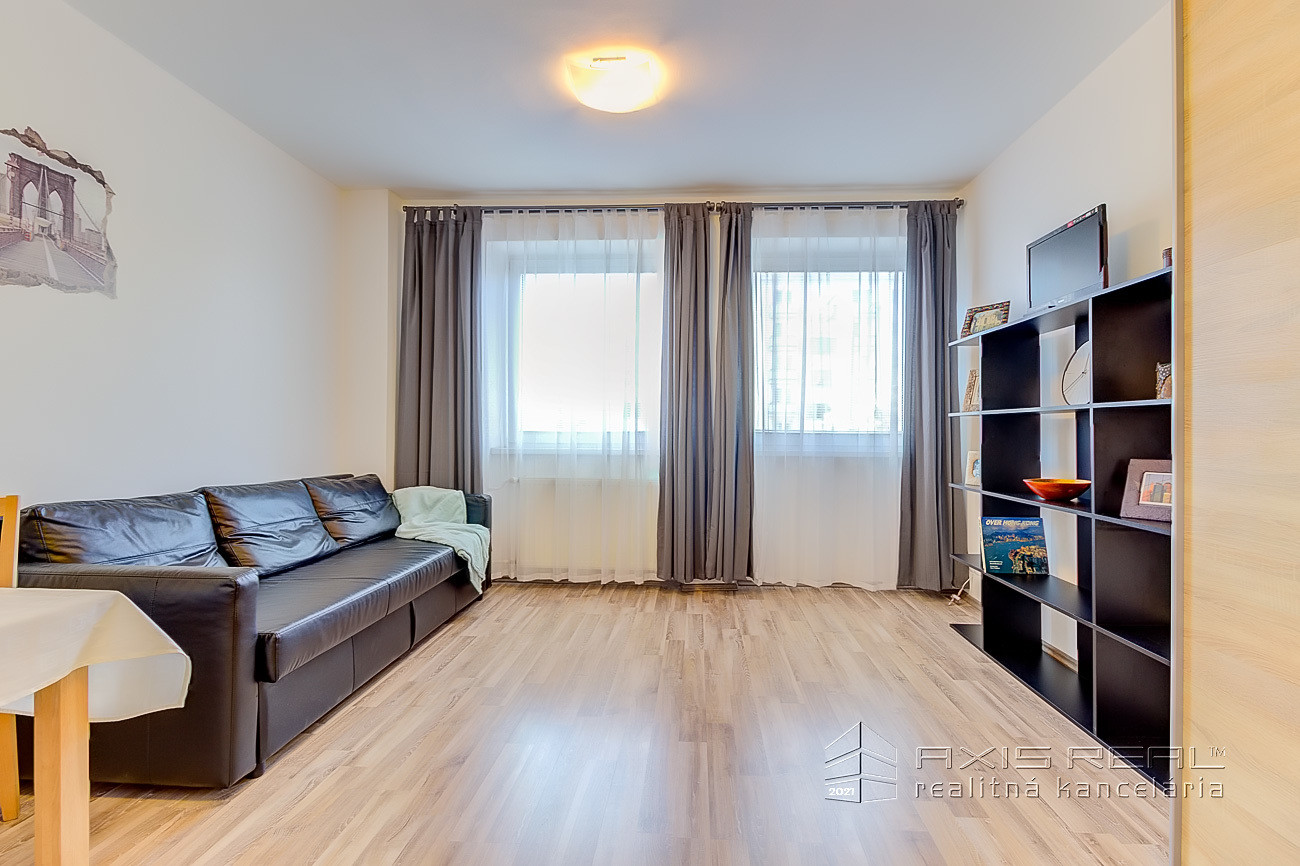 BEZ PROVÍZIE 2-izbový byt BA I., Staré Mesto, Vazovova ul.