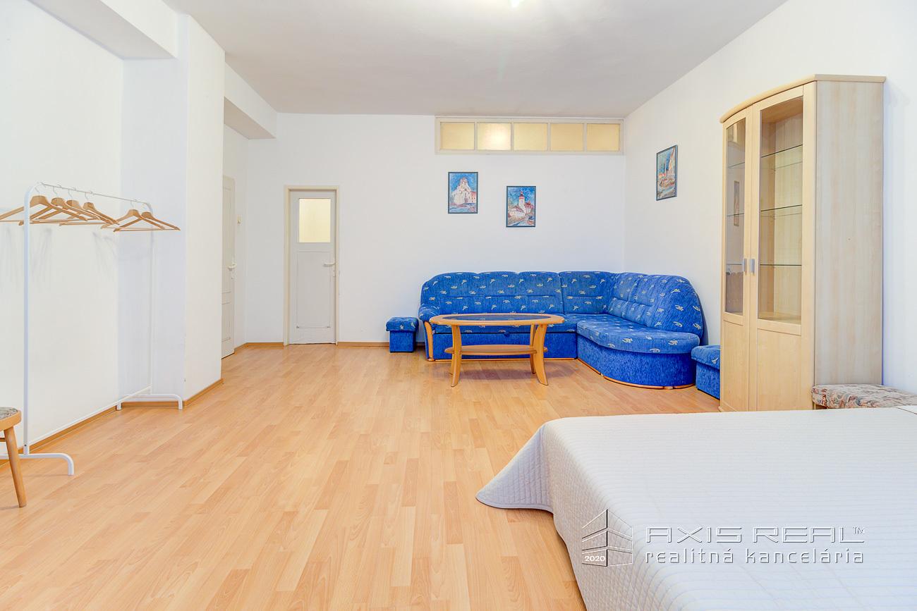 Veľký 2-izbový byt, TERASA, BA I. STARÉ MESTO, Fraňa Kráľa