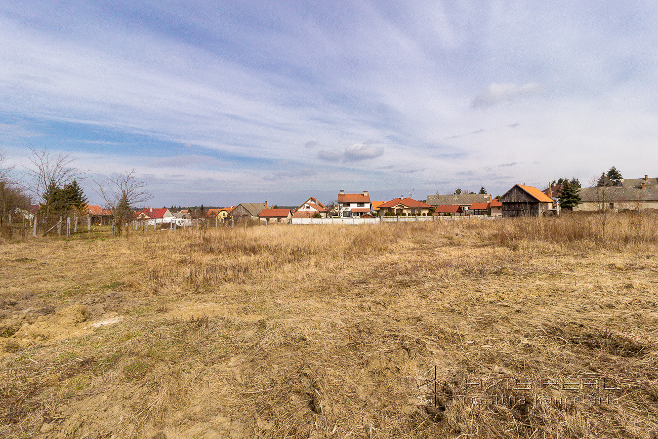 Pozemok 1212 m2, PROJEKT DOMU, Lozorno, Vinohradská ul.