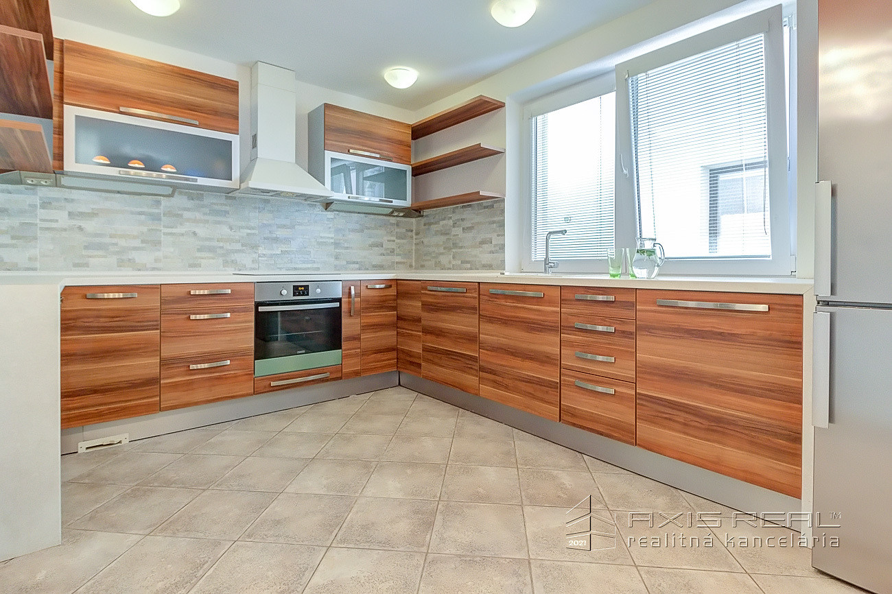 REZERVOVANÉ  5-izbový byt, BA IV. Dúbravka, Tranovského