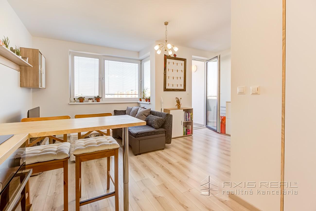 BEZ PROVÍZIE: 1-izb., lodžia, PARKING, BA II., Uzbecká ul.