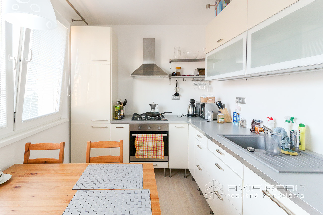 Čiastočne zariadený 2-izb. byt, BA V. Petržalka, Osuského