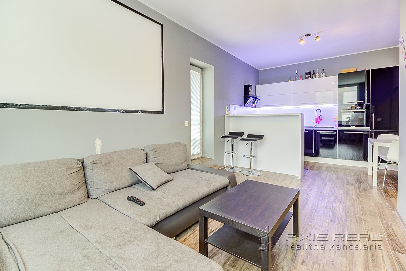 2-izb. byt, TERASA, NOVOSTAVBA, TEHLA, Rovinka, Hlavná ul.