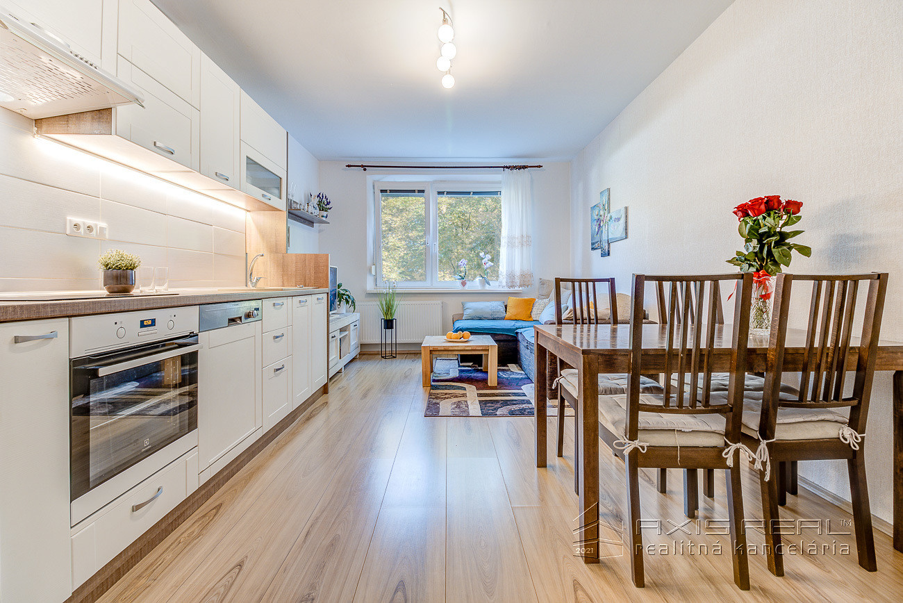 3-izbový byt, TICHÉ OKOLIE, BA V. Petržalka, Vranovská ul.
