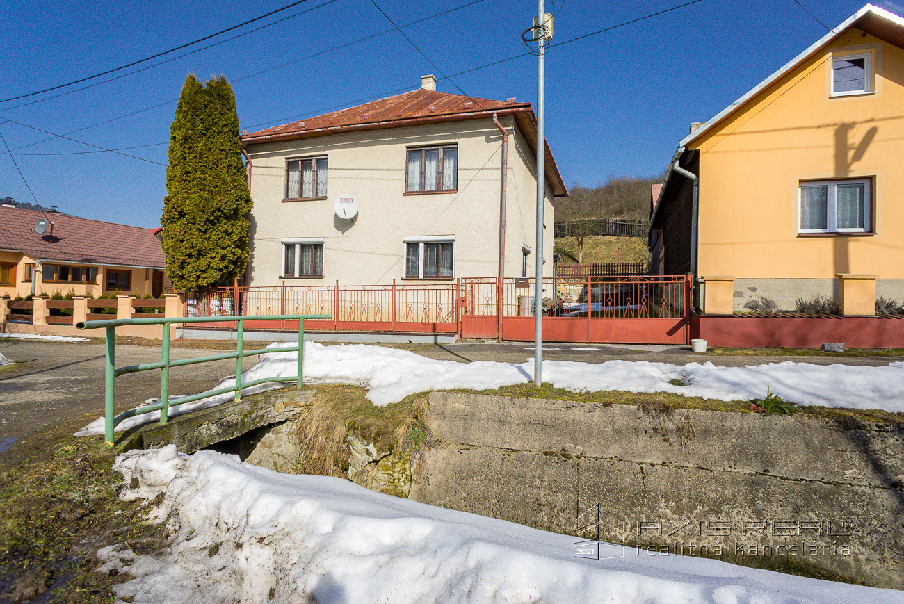  Dvojpodlažný rodinný dom Legnava, okr. St. Ľubovňa