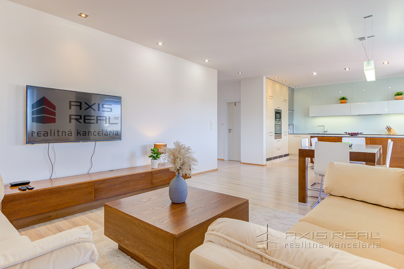 Nadštandardný 5-izb. mezonet na začiatku Petržalky, Lužná 