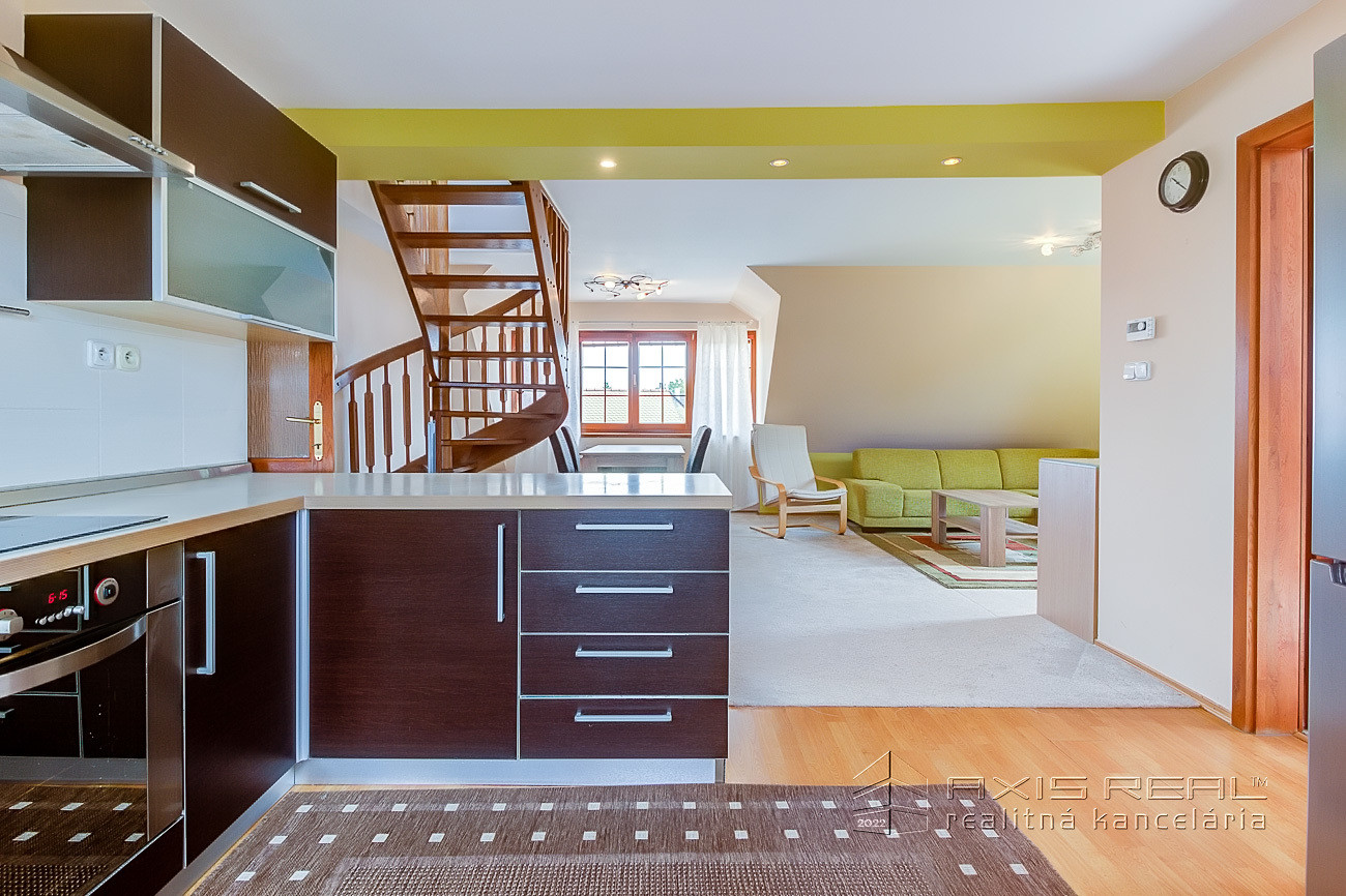 4-izb. mezanín, BEZ DEPOZITU, KLÍMA, PARKOVANIE, Lozorno