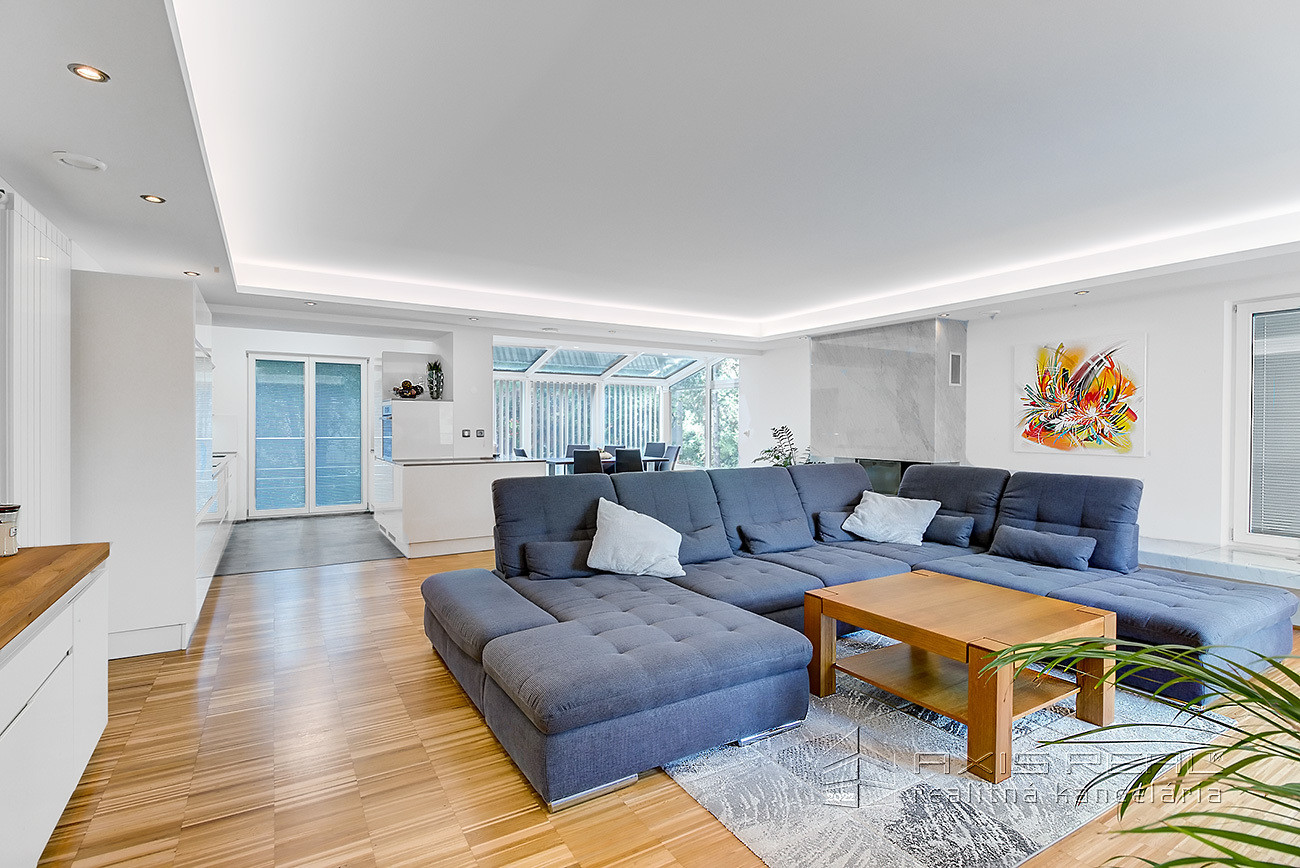 NADŠTANDARDNÝ 2-GENERAČNÝ RODINNÝ DOM (657 m2), Bratislava II.