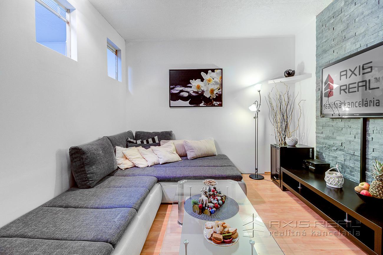 ZARIADENÝ 4-izbový byt, Rovinka, Železničná ulica 