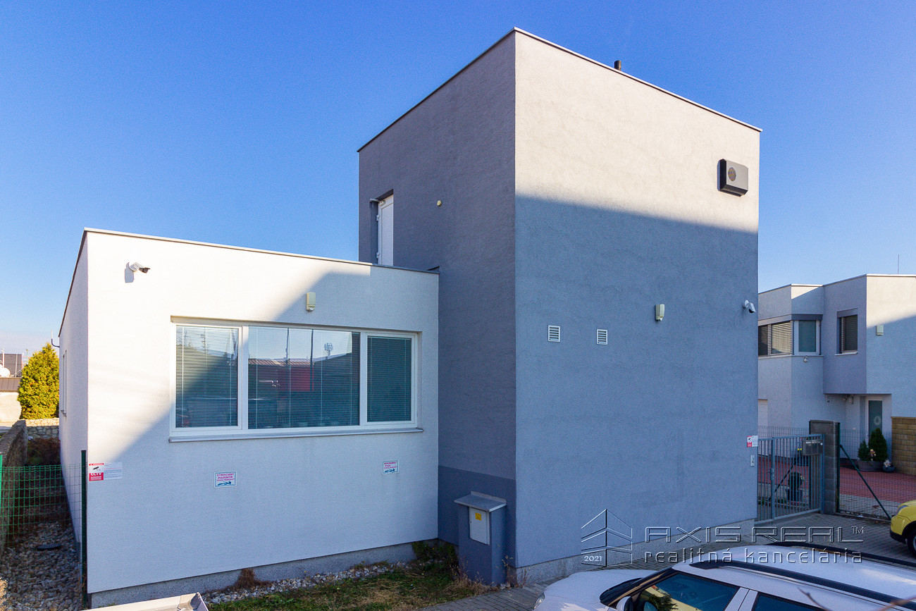 POLYFUNKČNÝ RODINNÝ DOM (380 m2), Bratislava II. Ružinov