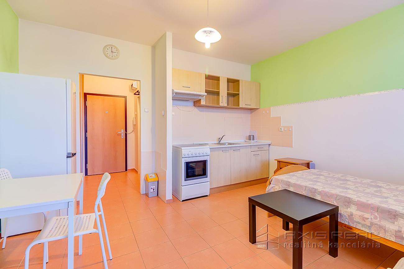 Garsónka, LODŽIA, BA V. Petržalka, Gessayova ul.