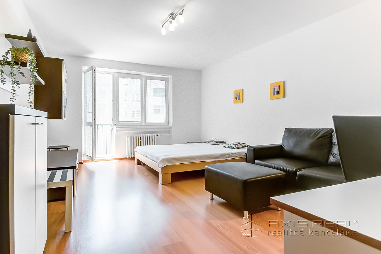 REZERVOVANÉ 3-izbový byt, 2x BALKÓN, Staré Mesto, Medená 