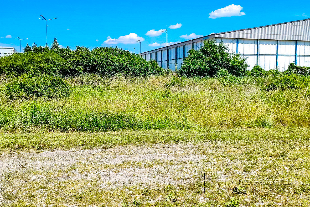 Pozemok na komerčné využitie (1110 m2), BA III. Rača, ulica Na Pántoch