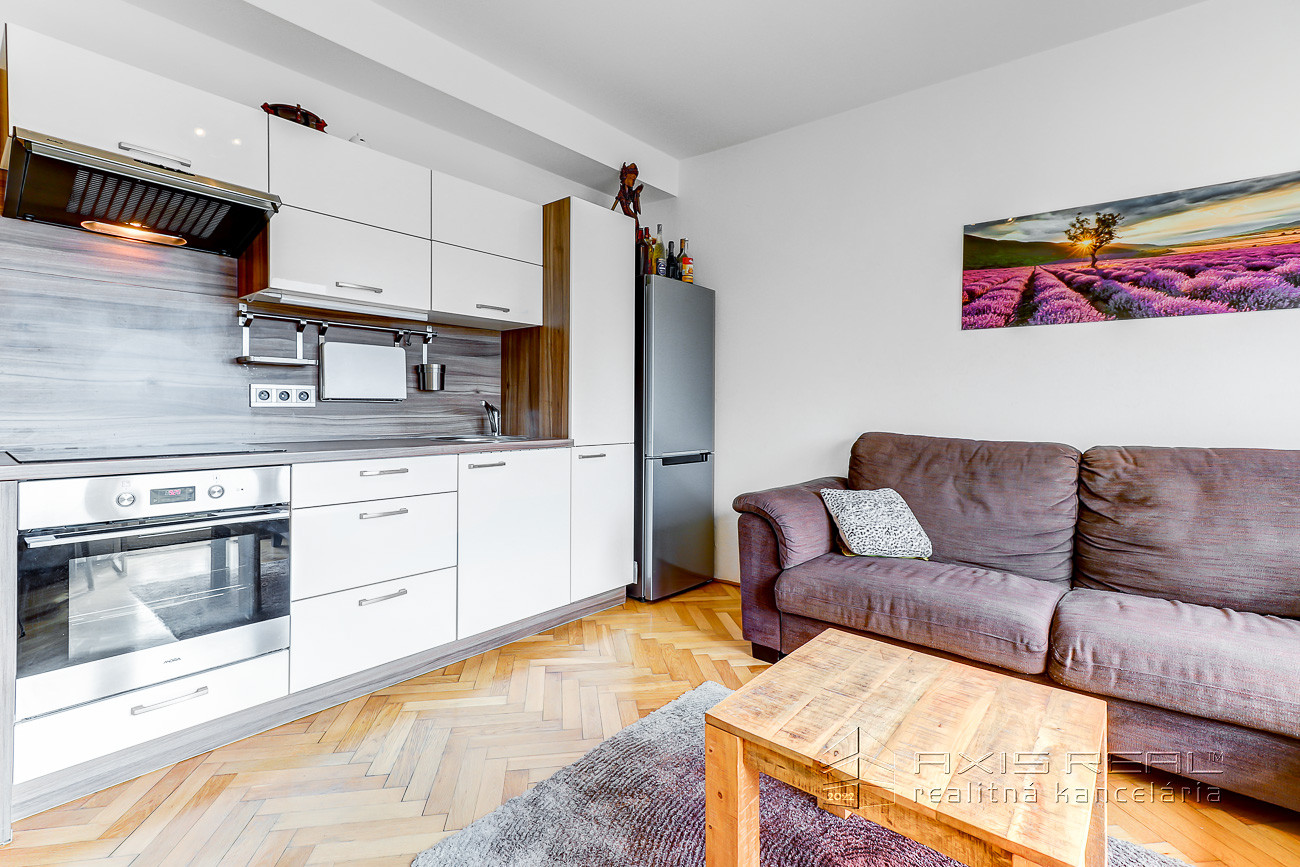  Zariadený 2i byt, VEĽKÁ TERASA, STARÉ MESTO, Benediktiho