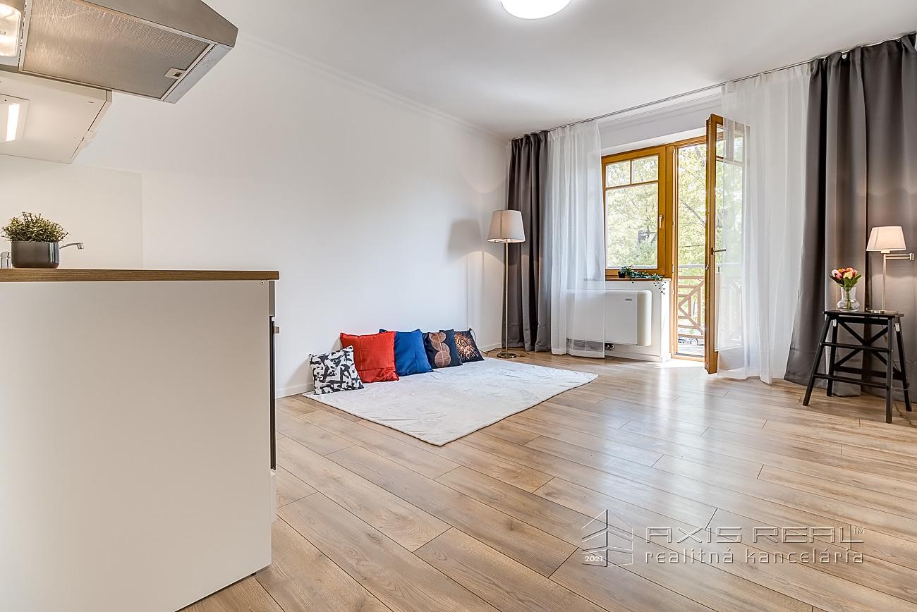 REZERVOVANÝ NEZARIADENÝ apartmán, DRAŽDIAK HAUS, Antolská