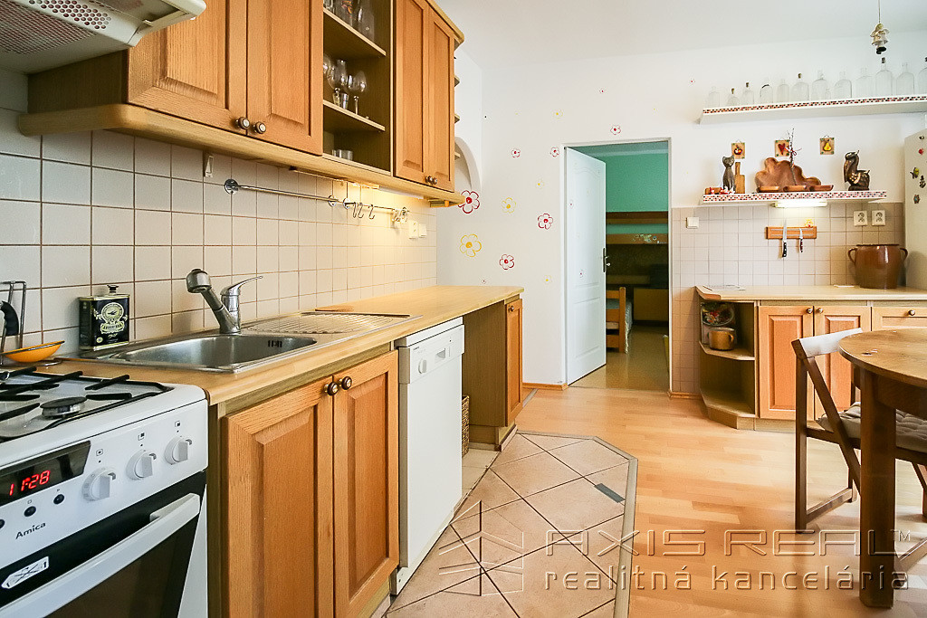 3-izbový byt, BA II. Ružinov, Seberíniho ulica