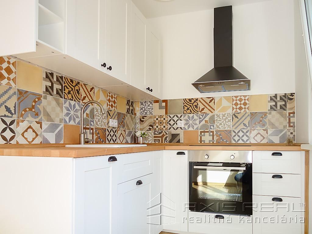 Rezervovaný Slnečný 1-izb. byt, BA IV. Dúbravka, Pekníkova