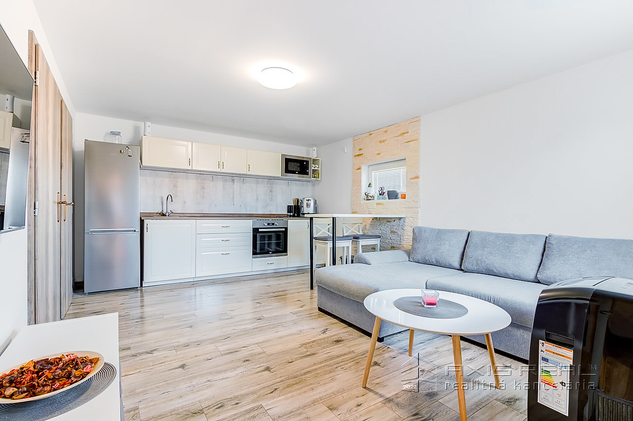  2-izb. DREVOSTAVBA, 318 m2 ZÁHRADA , BA III., Žabí majer