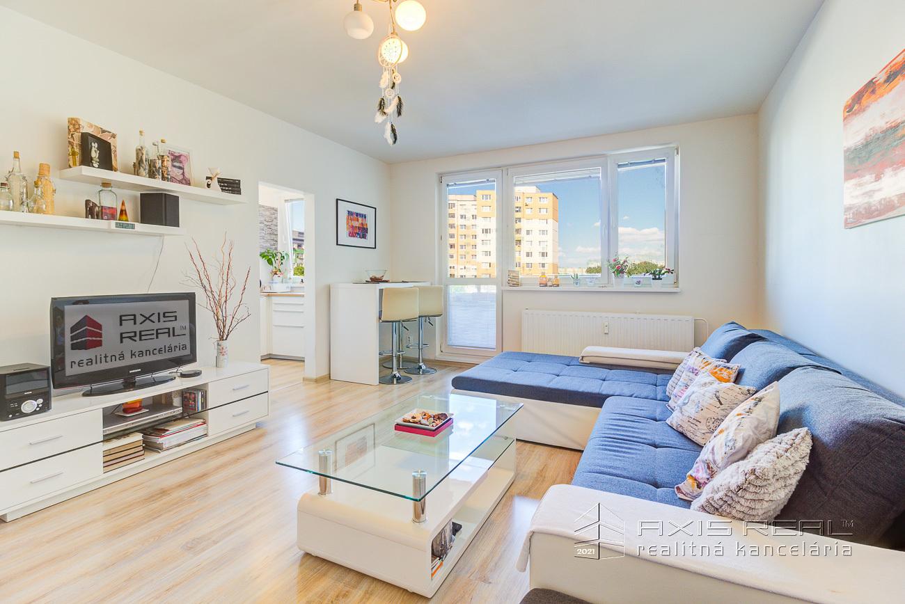 ZARIADENÝ 2-izbový byt, LODŽIA, BA V. Petržalka, Hálova