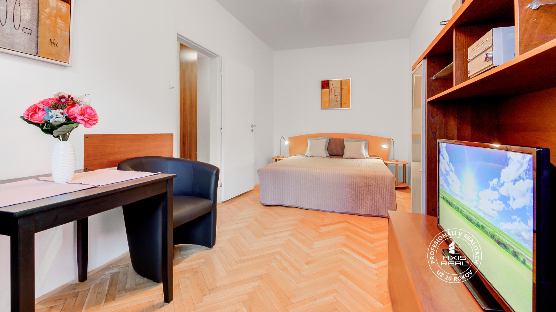  Pekný 1-izbový byt, BA I. Staré Mesto, Medená ulica