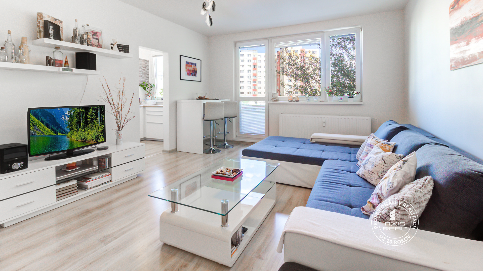  ZARIADENÝ 2-i, rekonštrukcia, LODŽIA, Petržalka, Hálova