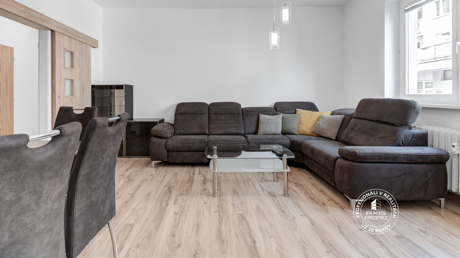  VEĽKOMETRÁŽNY 3-izbový byt, BA III. Nové Mesto, Robotnícka