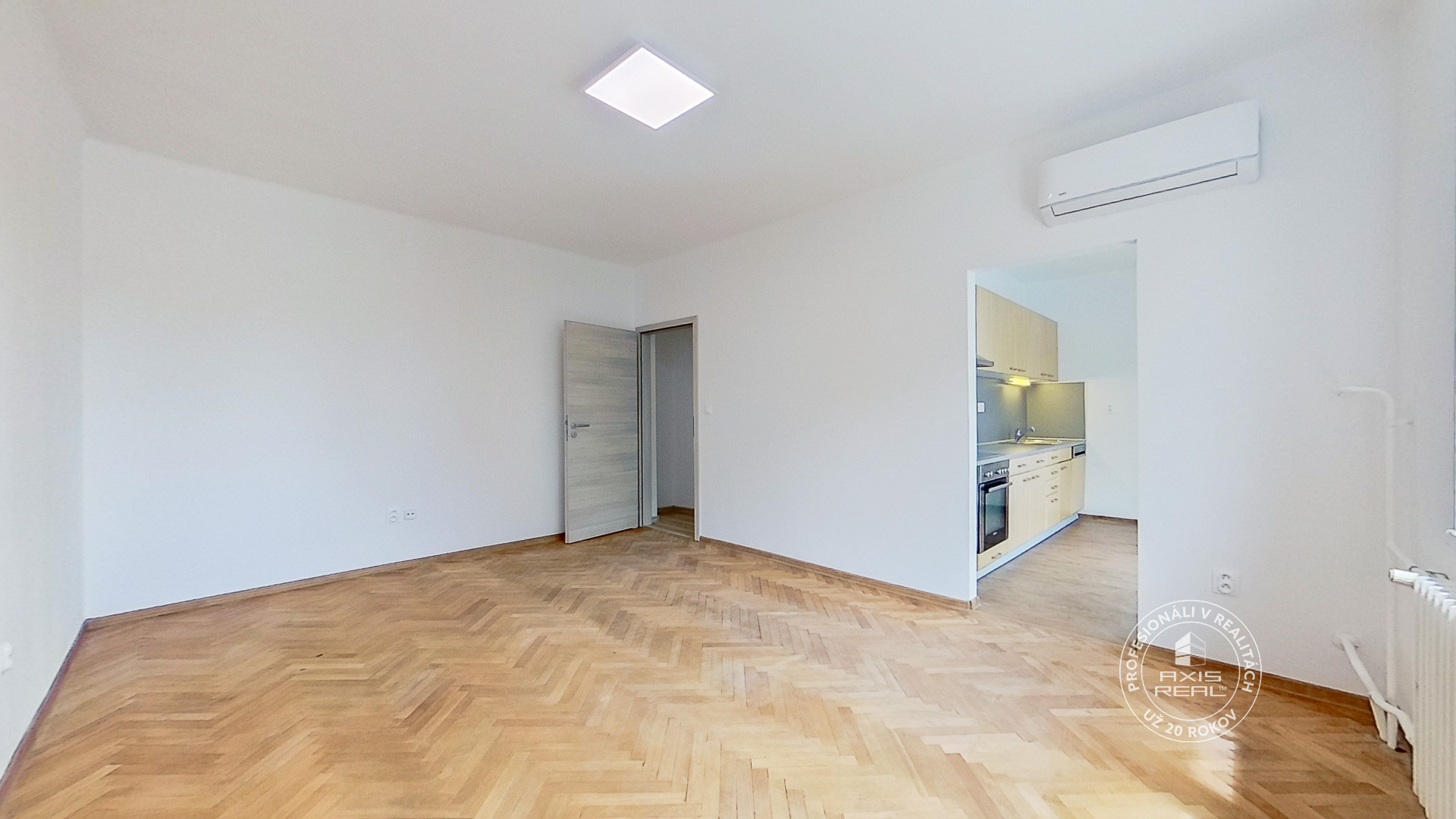  2i, NEZARIADENÝ, BALKÓN, KLÍMA Poludníková, Psi sú vítaní