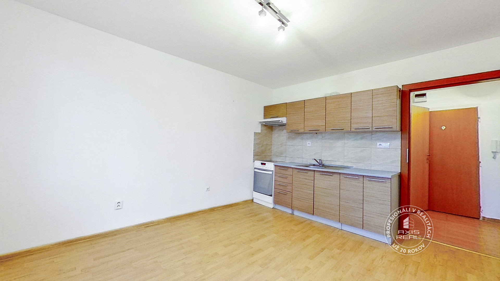  ZREKONŠTRUOVANÁ Garsónka, Stará Ľubovňa, Komenského ulica