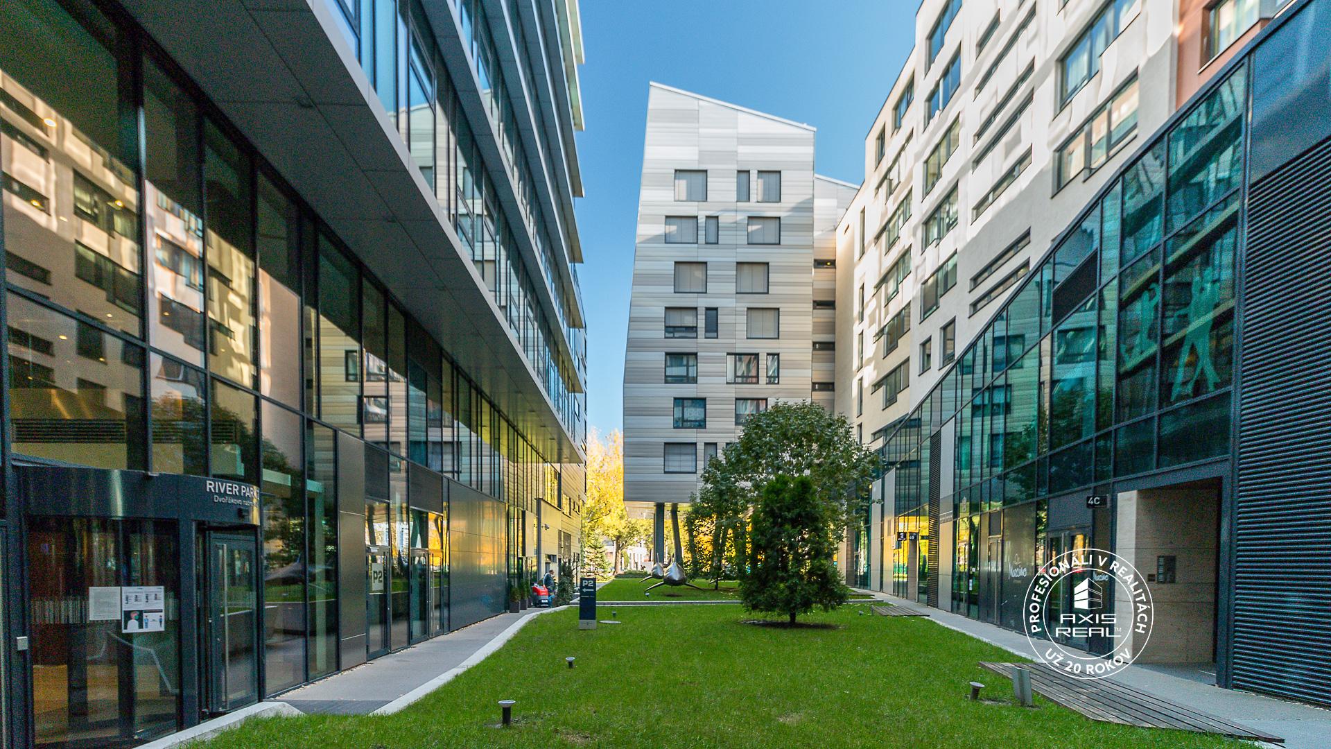  Krásny 3-izb.byt, TERASA, PARKING, RIVER PARK