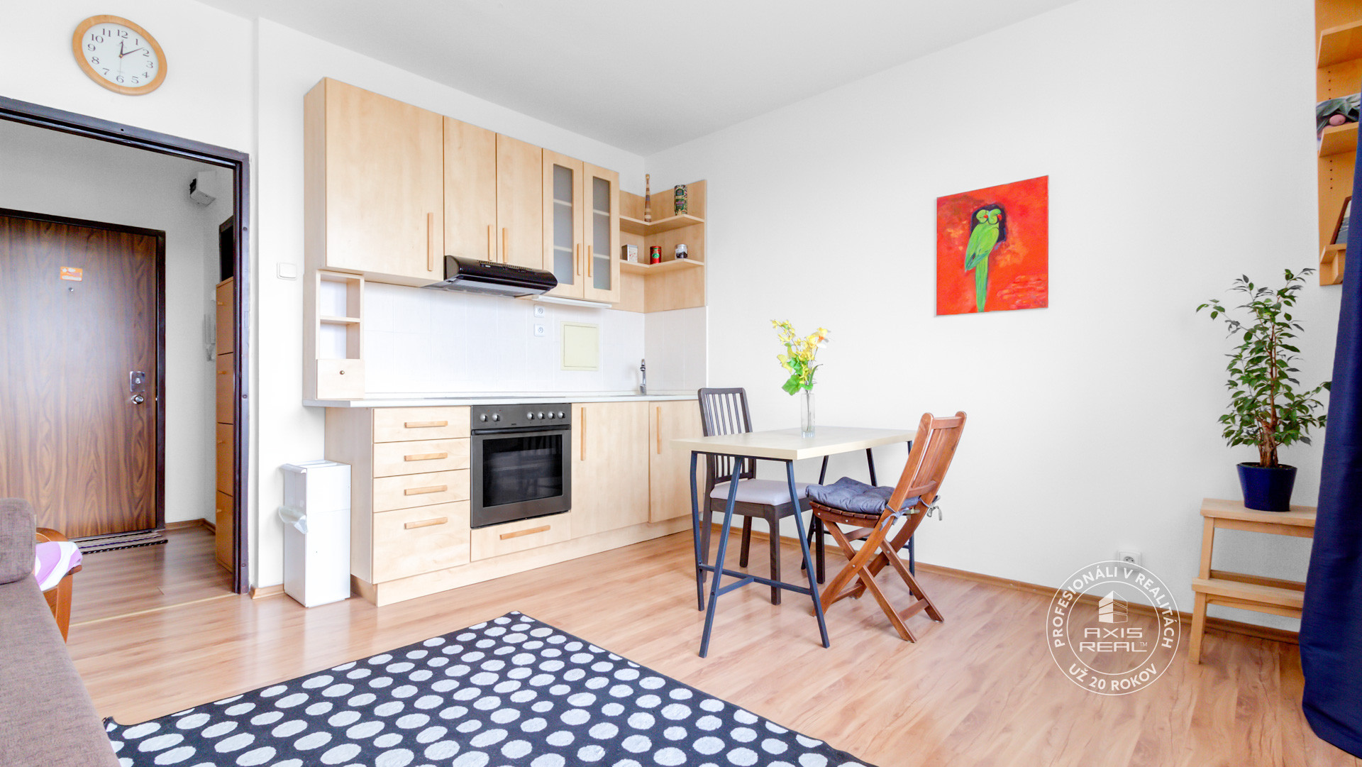  REZERVOVANÉ Garsónka, BA V, Nám. Hraničiarov 