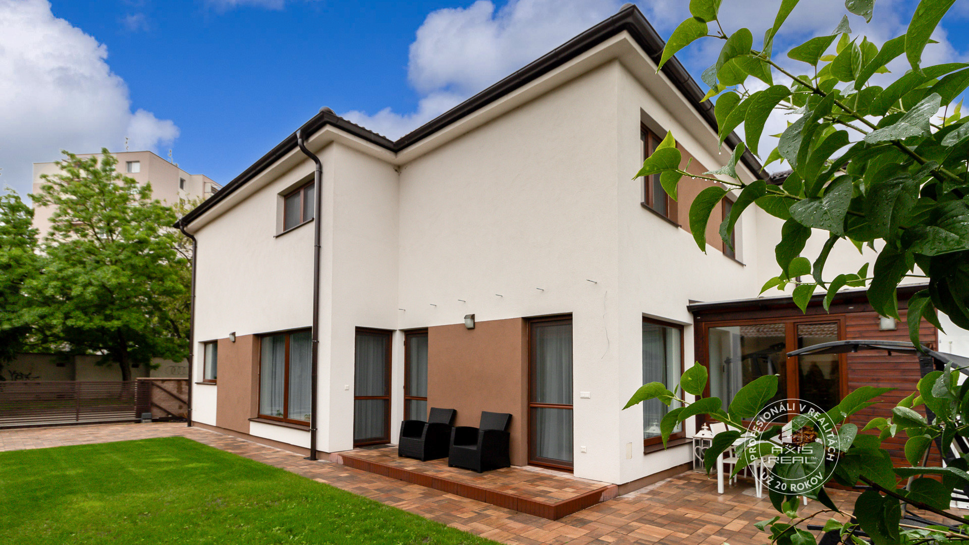  NADŠTANDARDNÝ 5-izbový rodinný dom pri X-BIONIC SPHERE