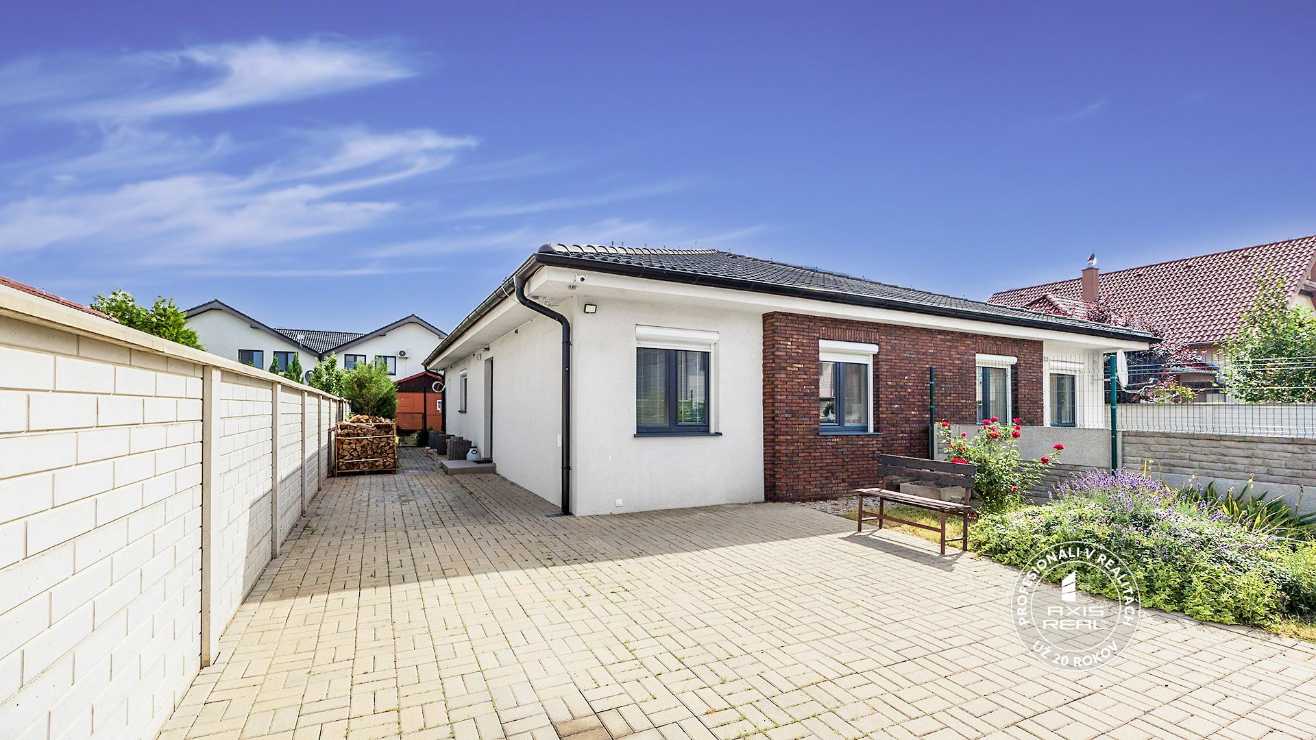  Rodinný dom s TERASOU a POZEMKOM, Hviezdoslavov, Bazalková