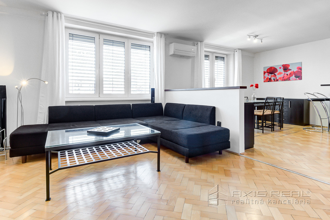 Pekný 3-izbový byt, BA I. Staré Mesto, Palárikova ulica