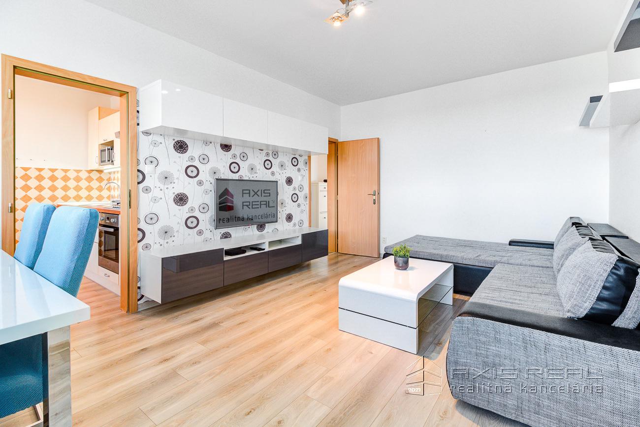  VEĽKÝ 3-i.byt s VEĽKOU LODŽIOU, PIVNICOU, AVION, Banšelova