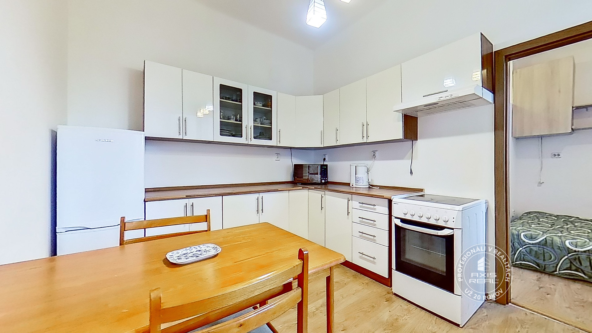  Veľký 1,5 izbový byt, 2x WC, BA Staré Mesto, Blumentálska