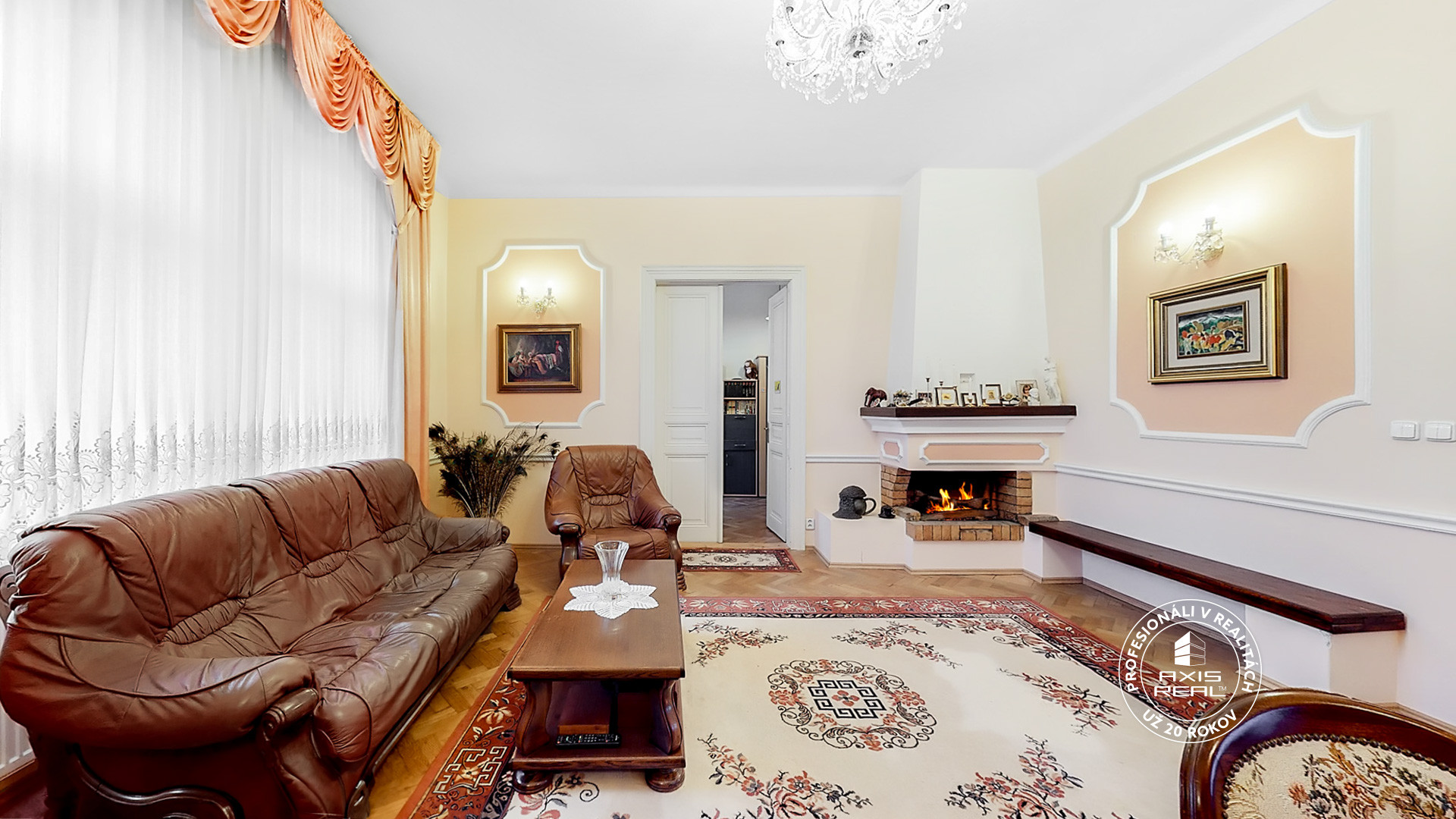  4-izbový byt (126 m2) v historickom dome na ulici Palisády