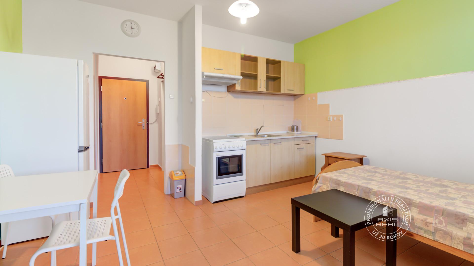  Garsónka, LODŽIA, BA V. Petržalka, Gessayova ul.