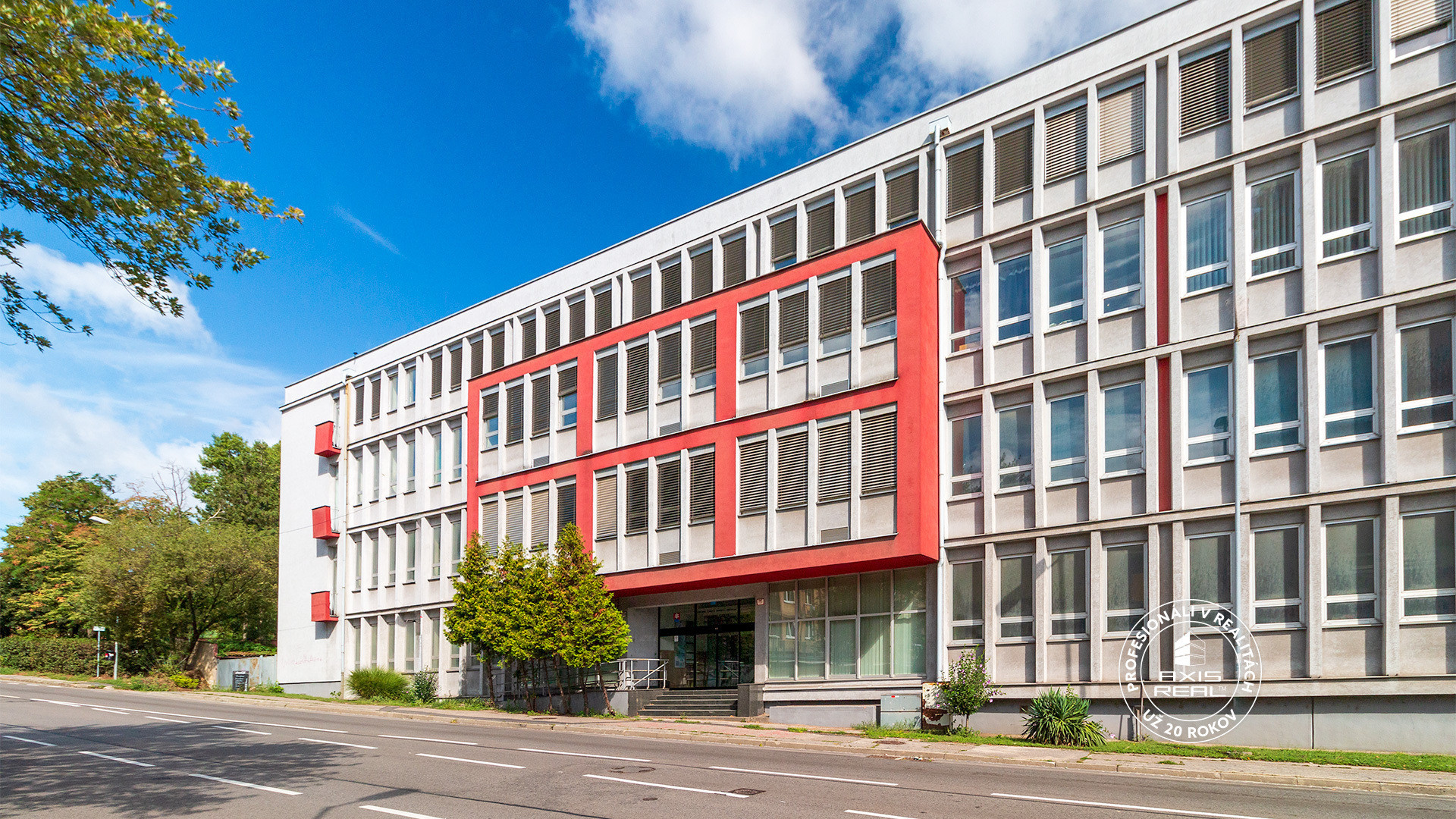  Kancelárske priestory (1146 m2), BA III. NM, Pionierska ul