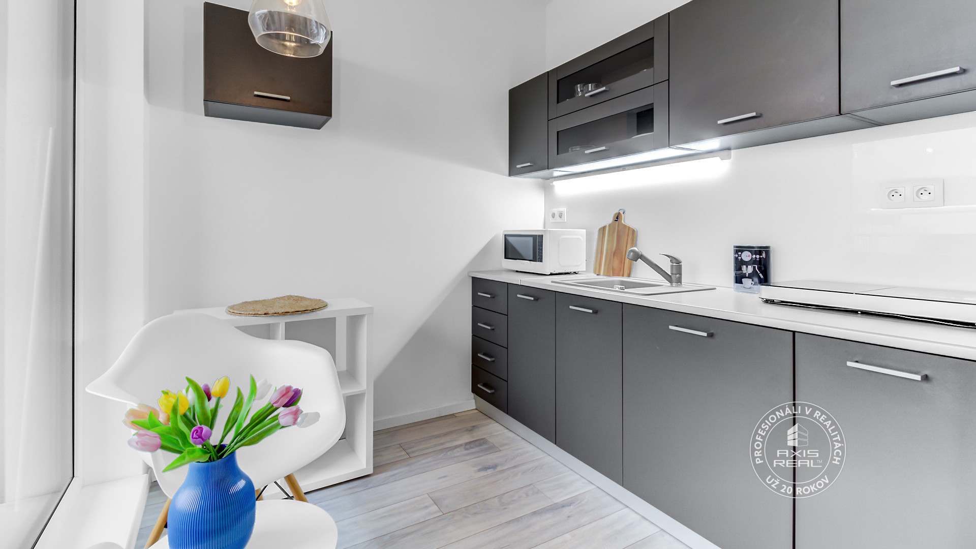  1,5i Moderný byt so ZARIADENÍM, investícia, parking, BORY