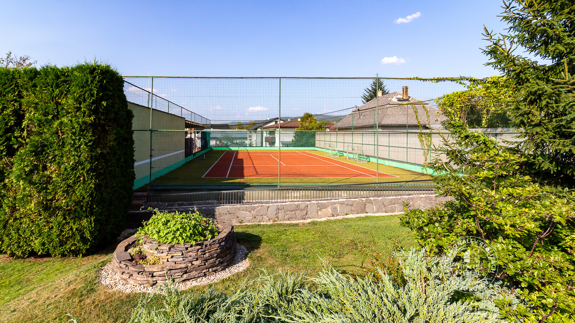  Fitness a wellness, Snina, Sládkovičova ulica