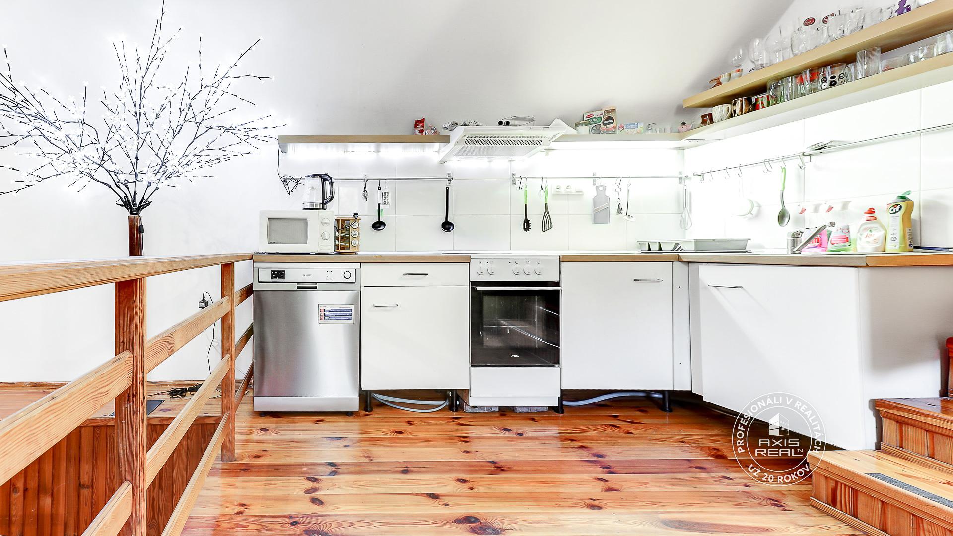  5-izb. byt v RD, BA IV Záhorská Bystrica, Čs. tankistov