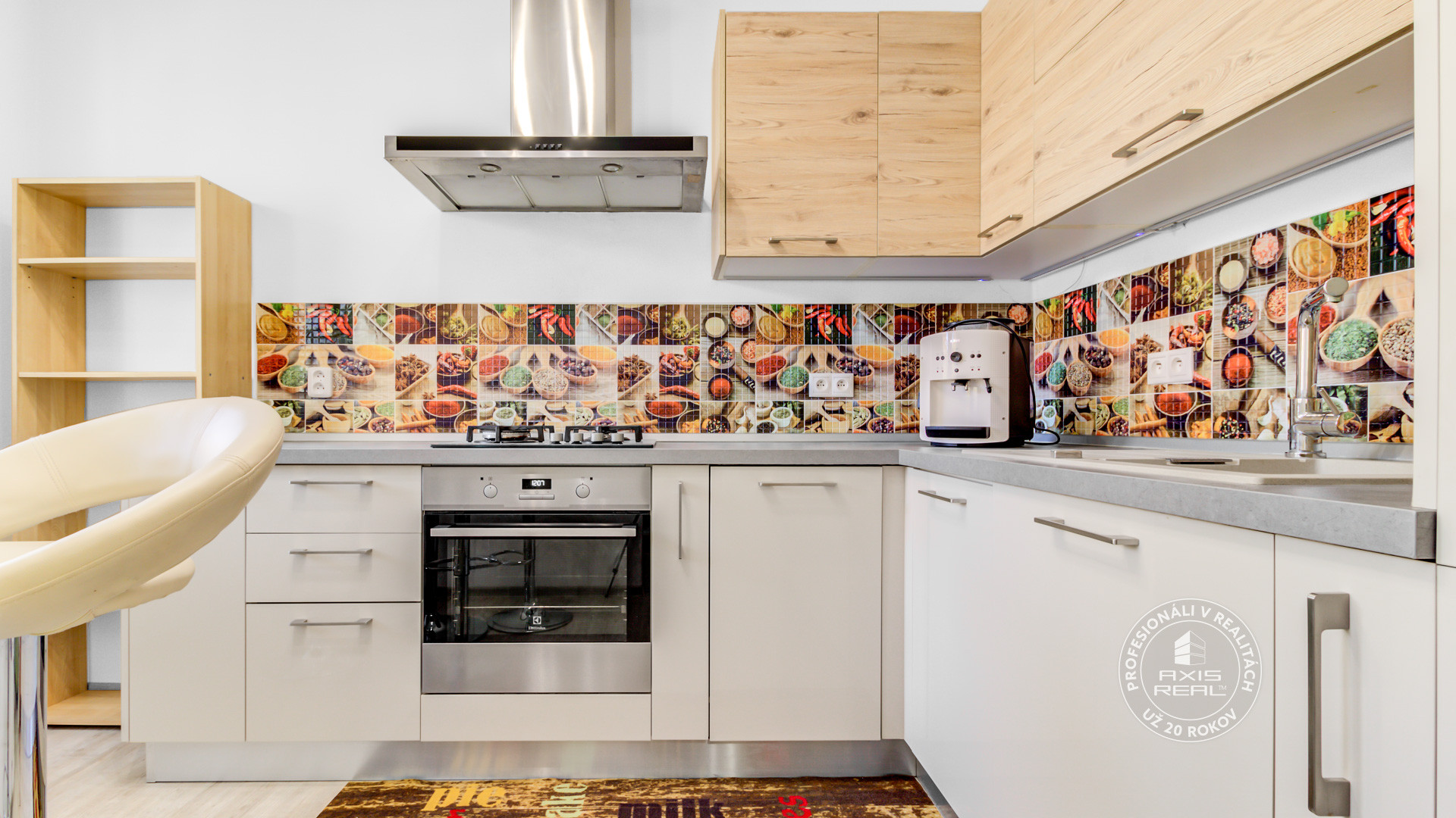    Priestranný 4-izb. byt s LODŽIOU, BA Dúbravka, Lipského