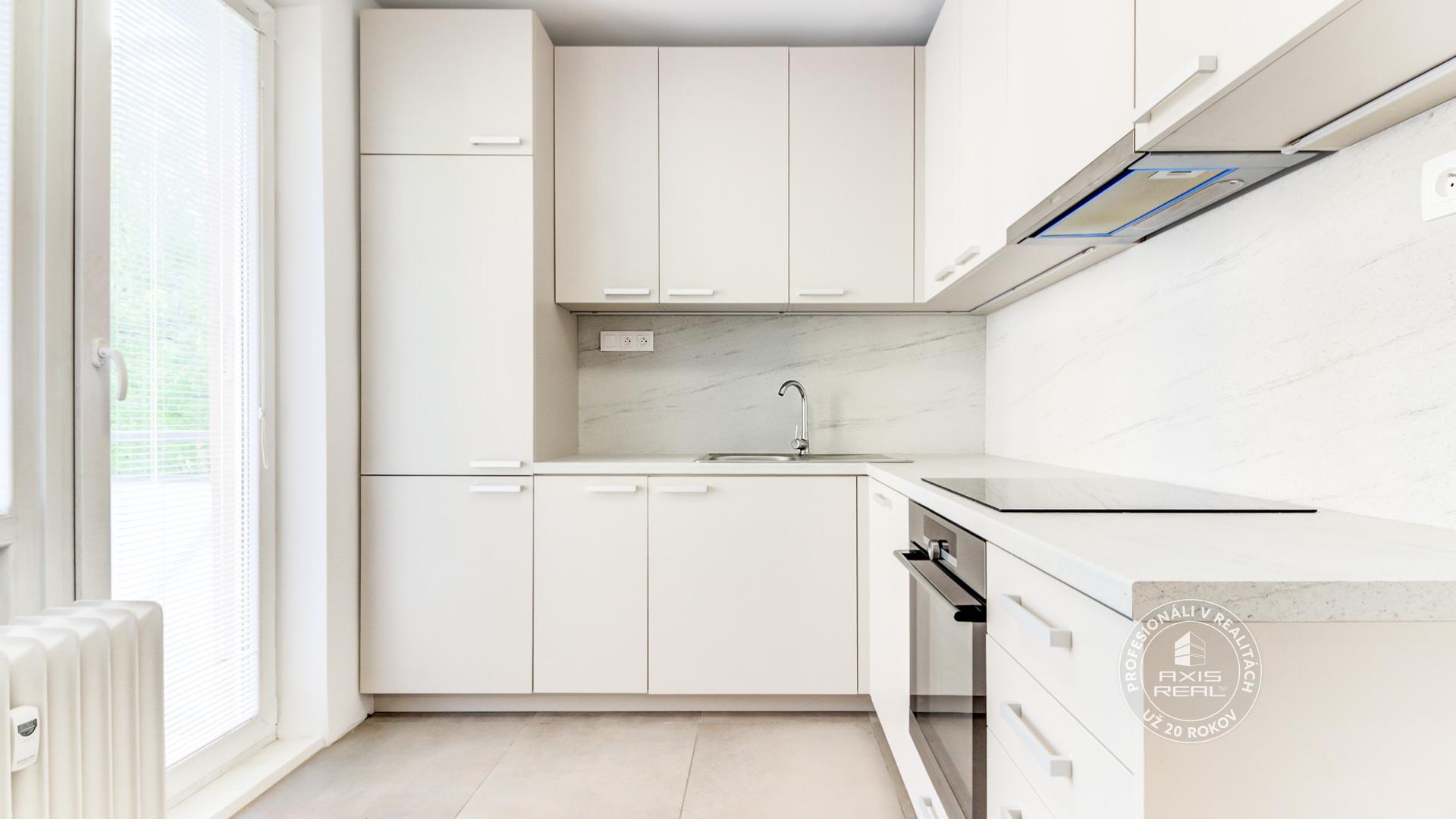  Moderný 2,5i byt s lodžiou a balkónom pri Račianskom mýte