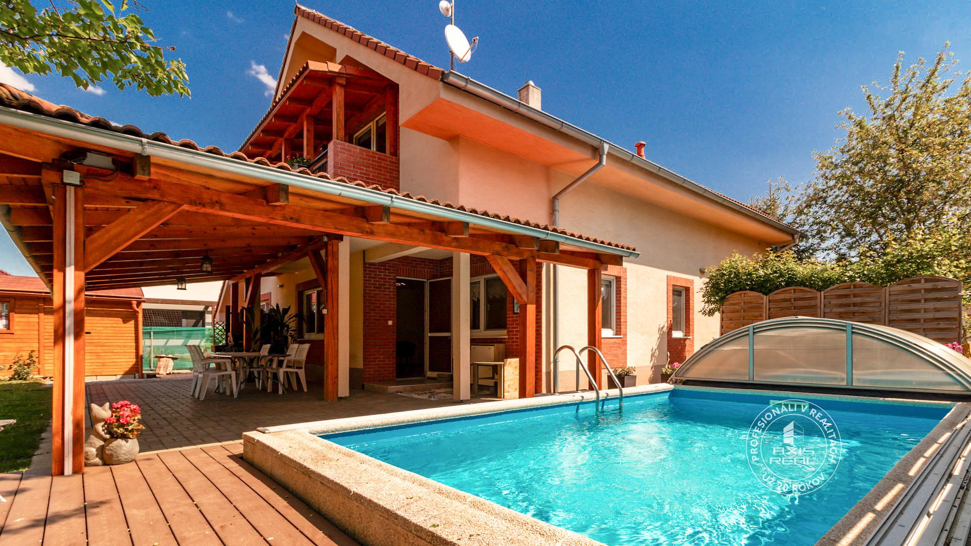   Nádherný NÍZKOENERGETICKÝ rodinný dom s BAZÉNOM