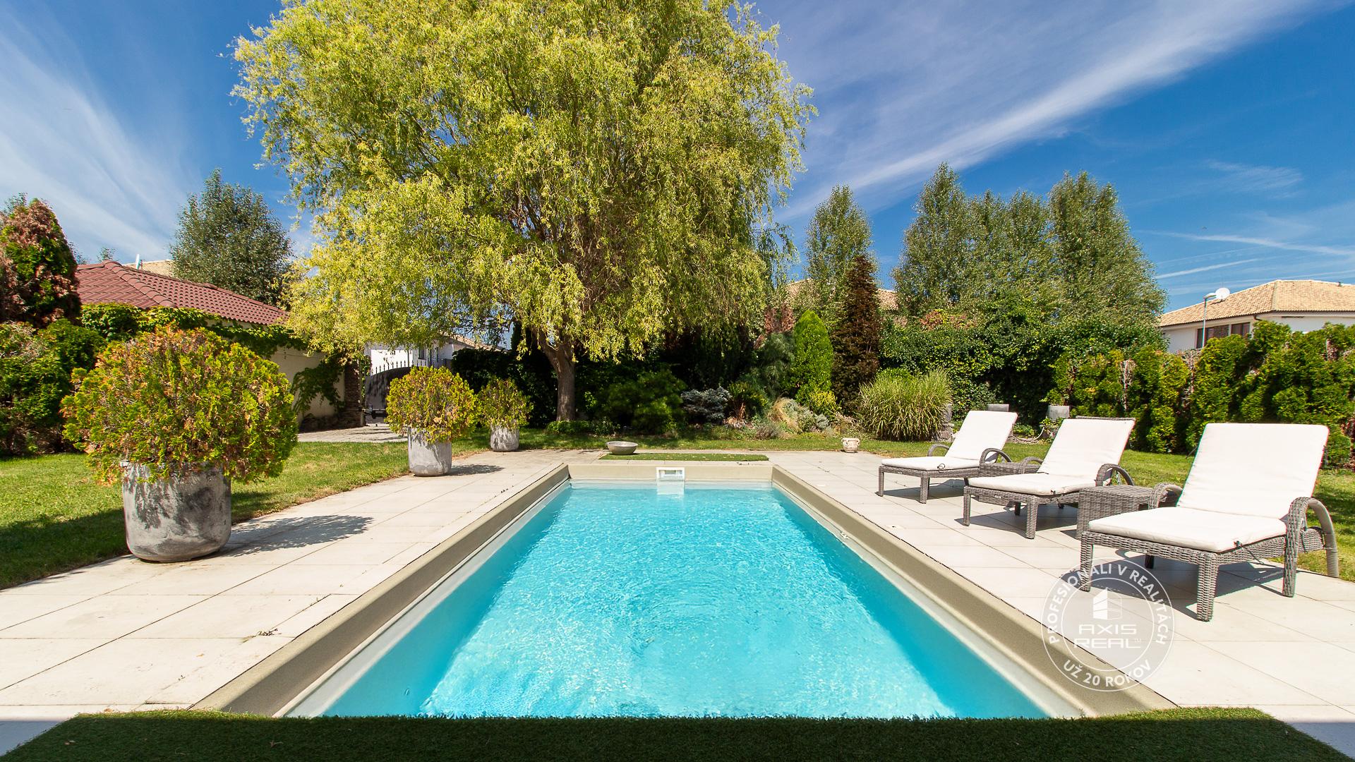  4i Bungalov, bazén, pozemok 800m2, ECO OSADA, luxusné zar.