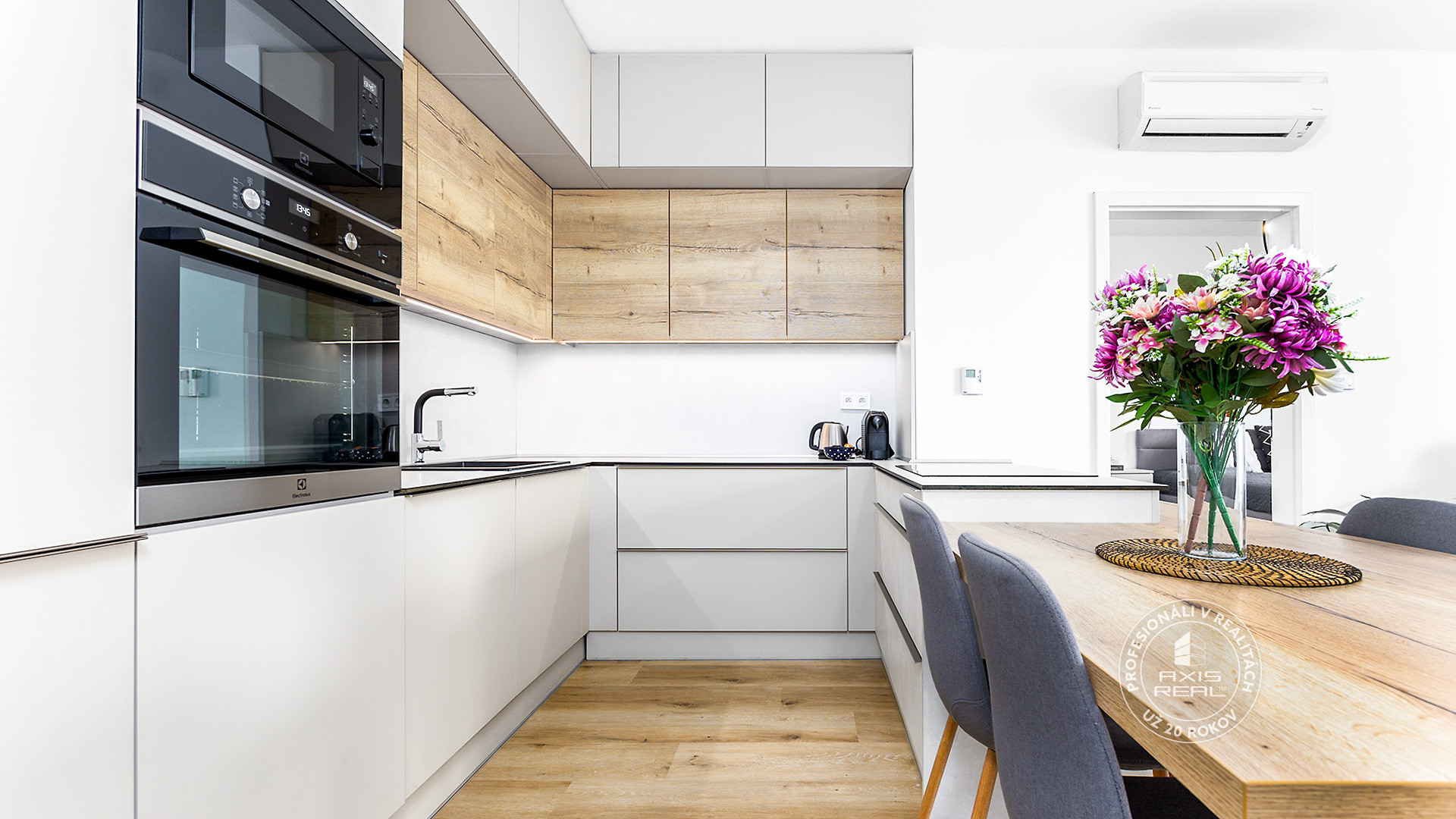  TOP lokalita na začiatku Petržalky, DVE VEŽE, Bosákova ul.