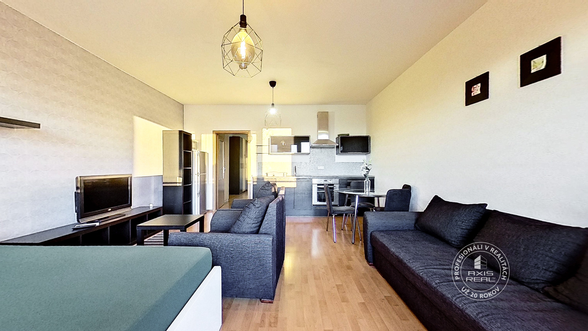  1-izb.byt s garážou, BA V. Petržalka, Vyšehradská